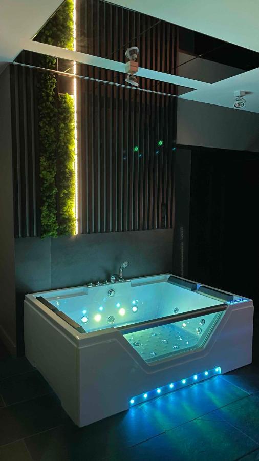 Magspace River View Jacuzzi Danzig